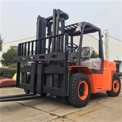 Piccolo carrello elevatore diesel